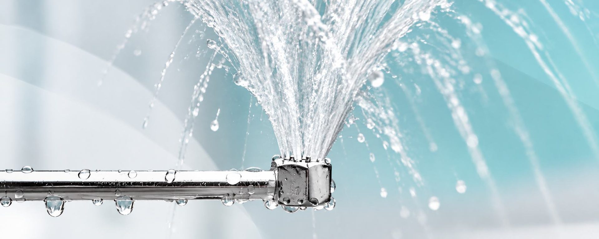 Salida de agua del bidet en funcionamiento